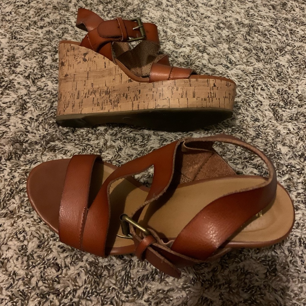 Mossimo Wedge Brown High Heel sandals Shoes Sz 7.5